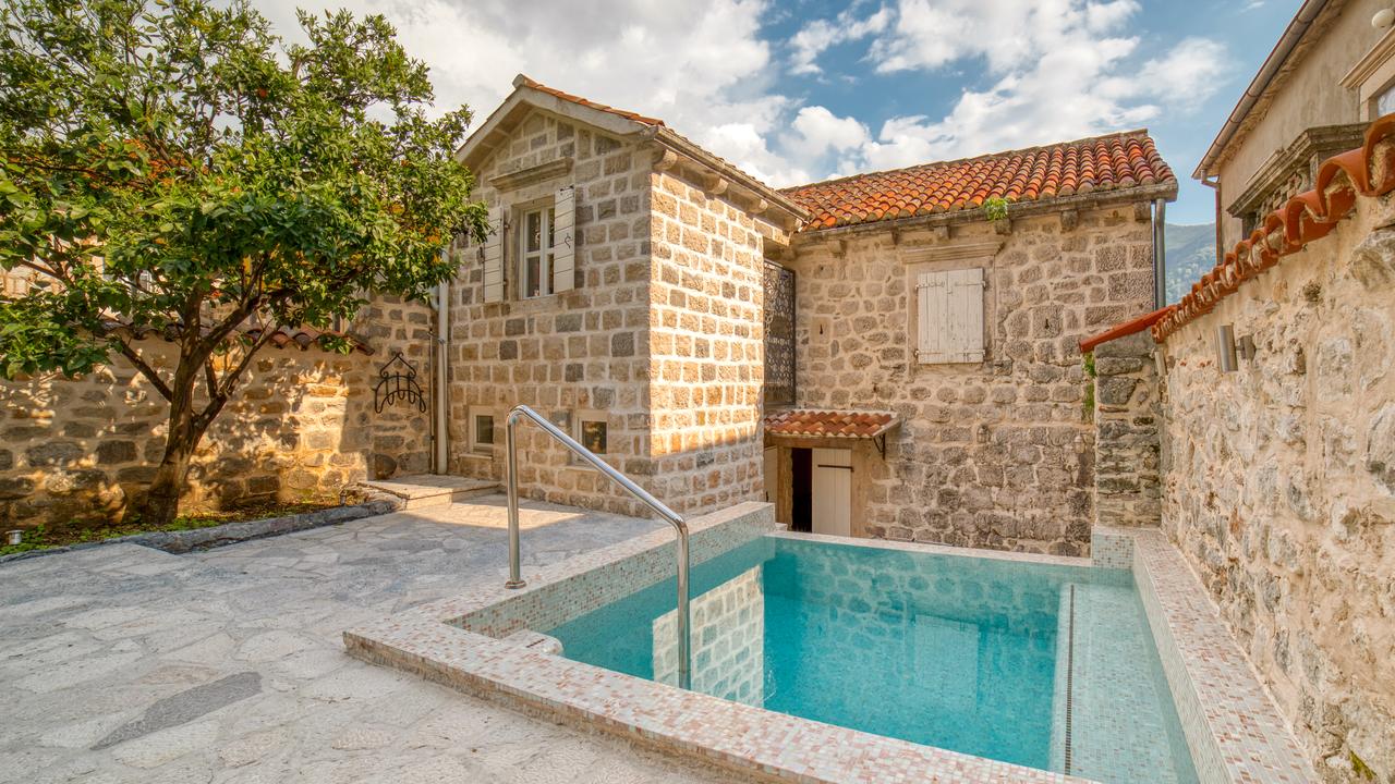 Beachfront Villa Find out what to see and do, where to stay and how to visit Perast, one of Montenegro's most beautiful towns.