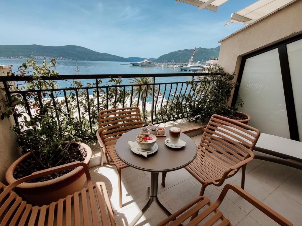 Hotel Pine, Tivat, Montenegro Hotel Pine, Tivat, Montenegro