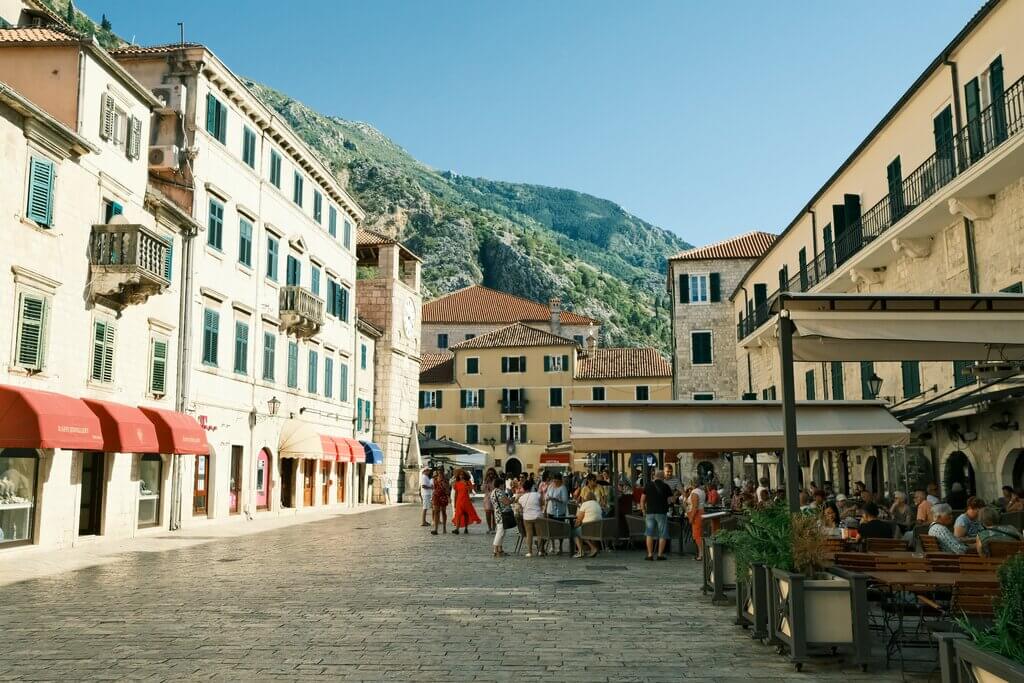 Arms Square, Kotor 7 Best Kotor Walking Tours You Can't Miss