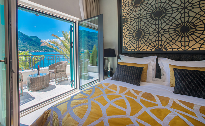 Hotel Forza Terra Louis Vuitton Room