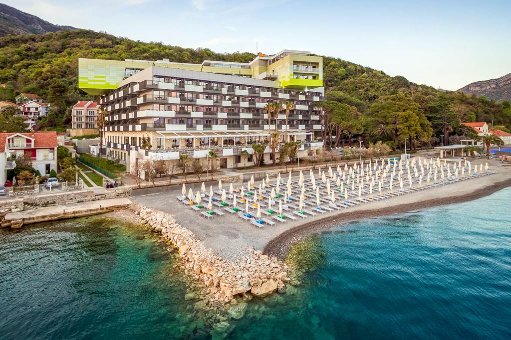 Hotel Park Discover the best destinations for your Montenegro beach holiday. Choose from buzzing resorts, quiet hamlets and under the radar beach hot spots.