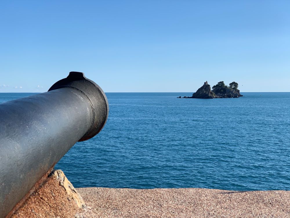 Sveta Nedjelja and Katic Islands Petrovac