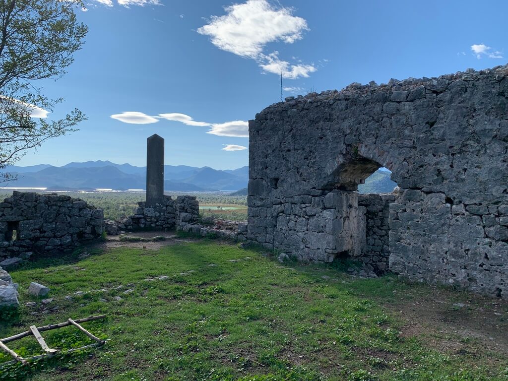 Discover the unique beauty and history of Montenegro’s medieval capital, Žabljak Crnojevića, just 20 minutes from Podgorica.