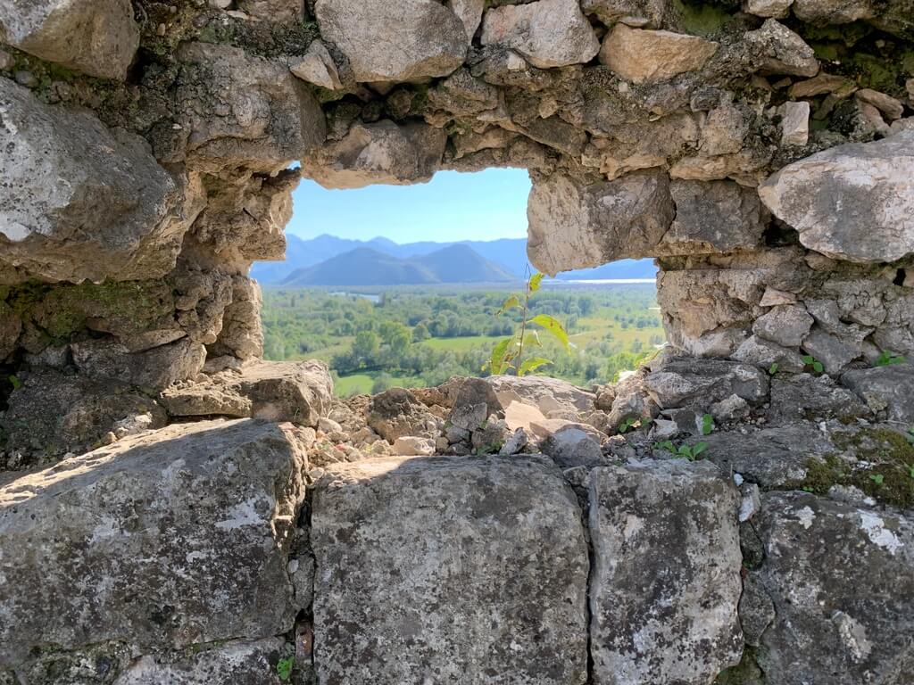 Discover the unique beauty and history of Montenegro’s medieval capital, Žabljak Crnojevića, just 20 minutes from Podgorica.